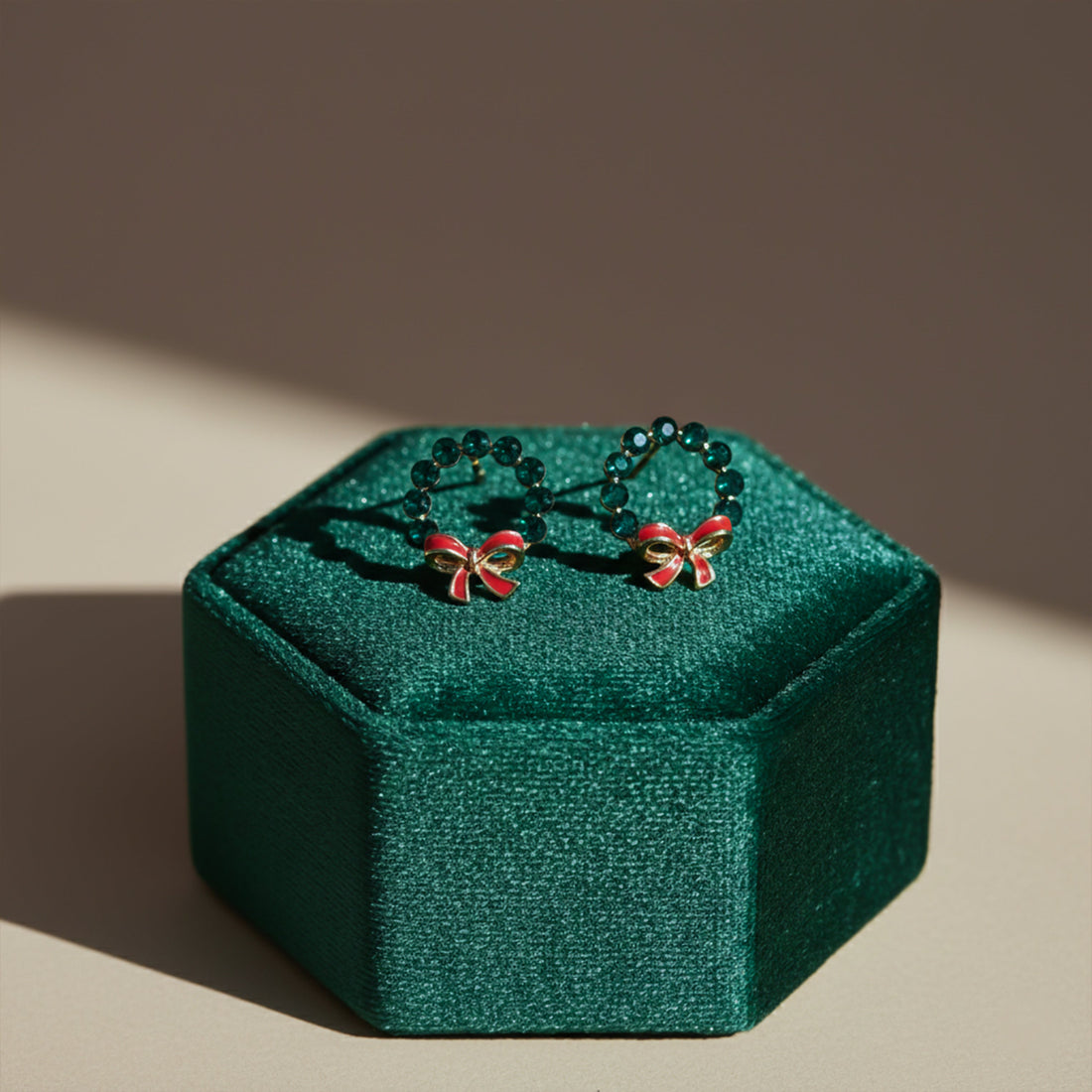 Verde Wreath Bow Post Ear Studs GWE -118