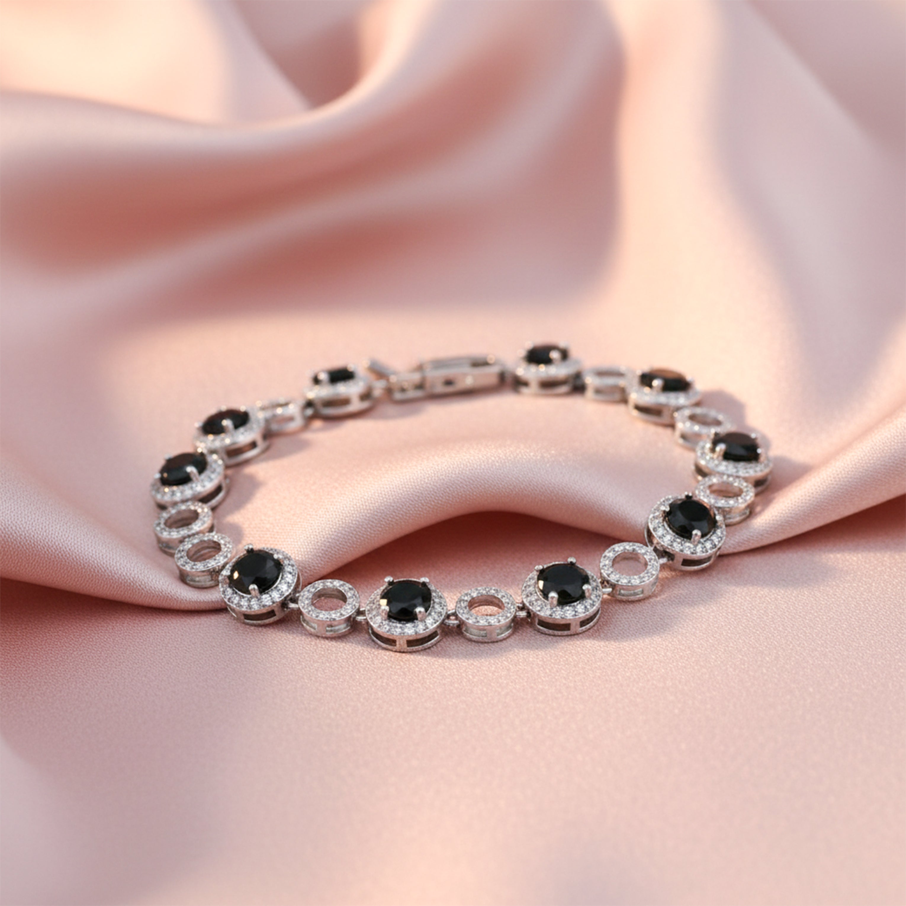 Women Bracelet Black Circle Silver jewellery - Finora Jewels