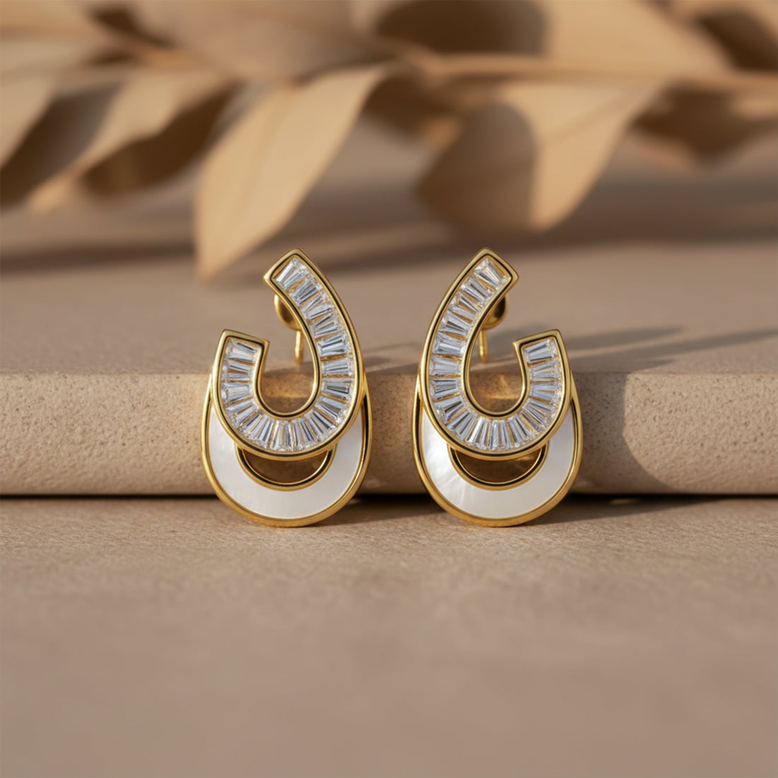 Gold Curv Stud Stud Earrings for women - Finora Jewels