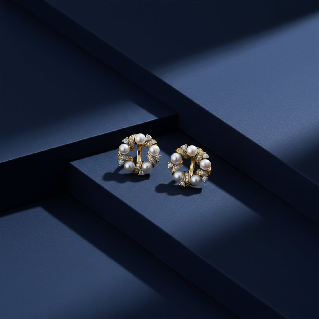 Women Stud Earrings Pearl & Crystal Circle Stud Gold jewellery - Finora Jewels