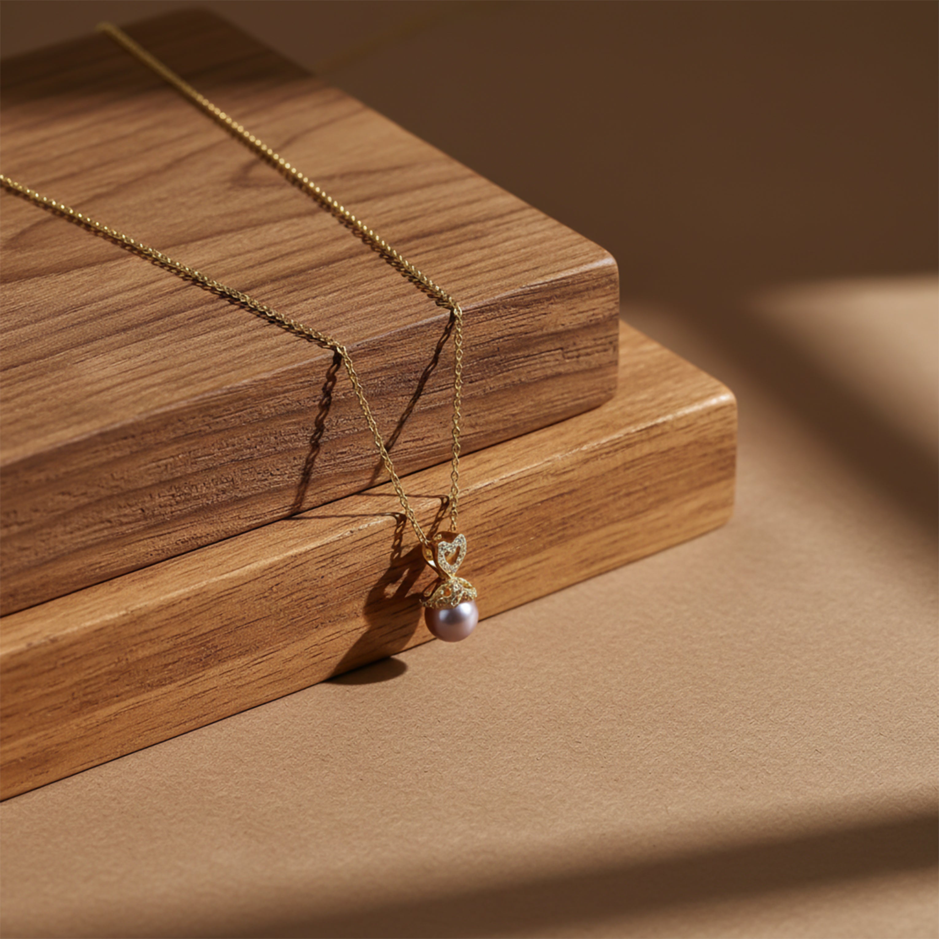Gold-Toned Eternal Moti Locket Link Set GWN -38
