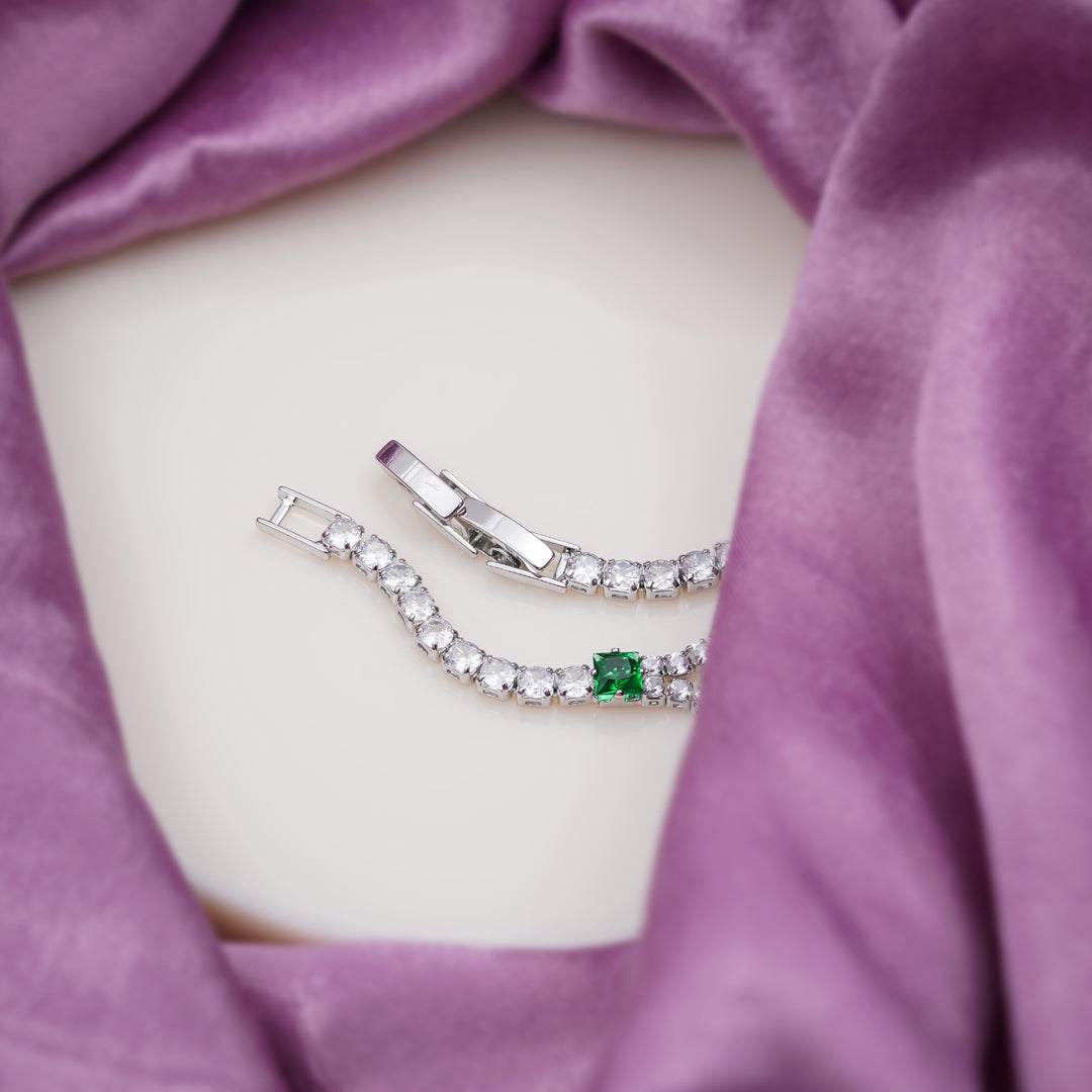 Nisha Crescent Slider Kangan GWB -22