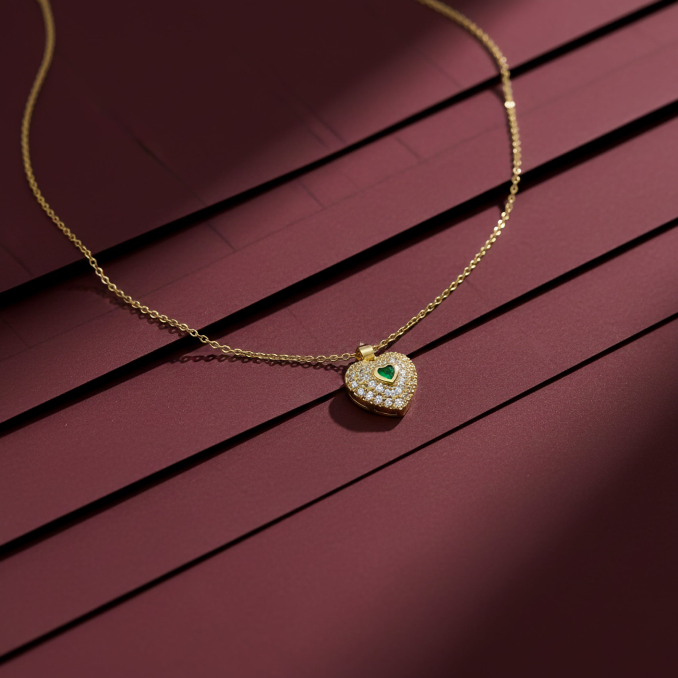 Regal Verde Love Pavé Women Neckless GWN -121