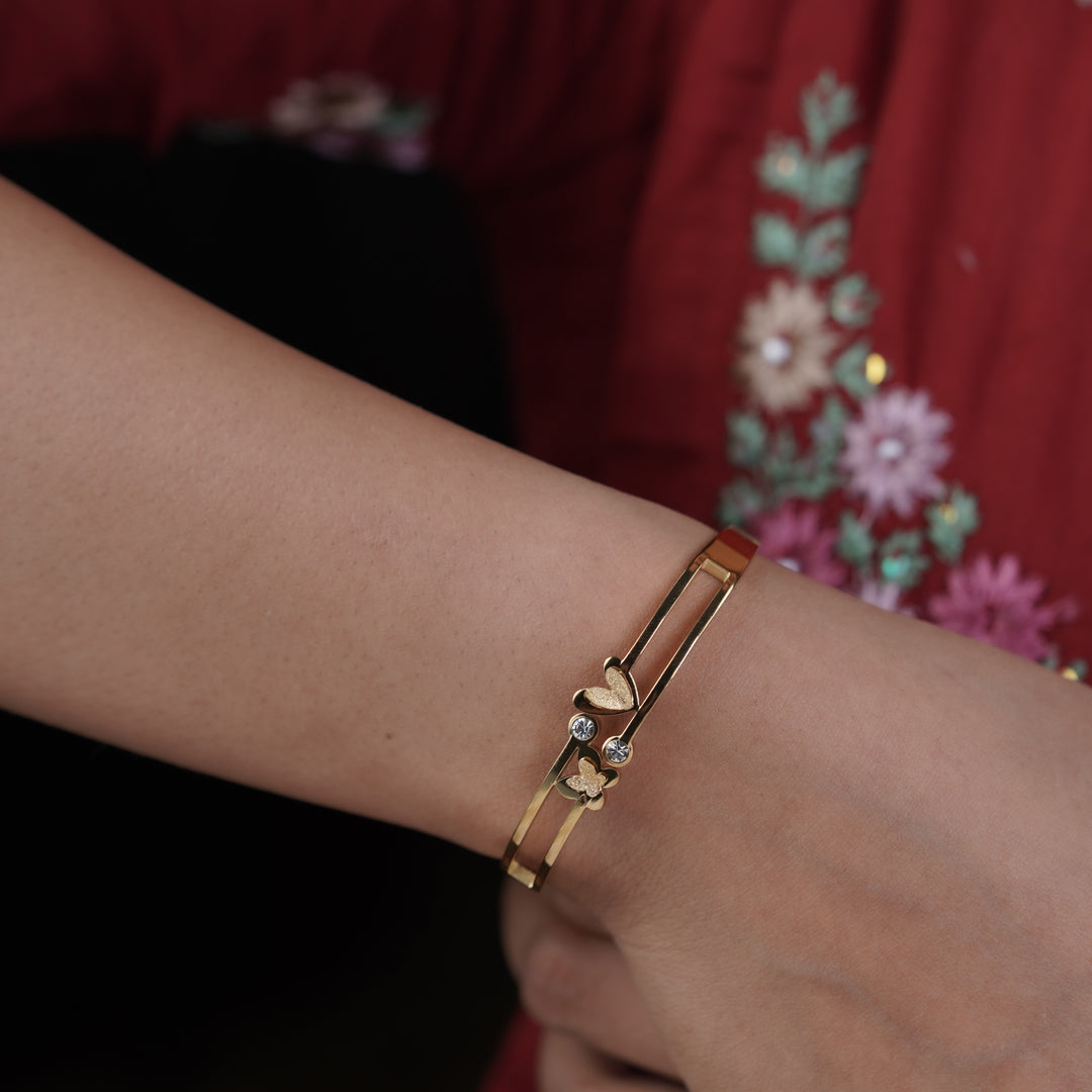 Kada Earrings for women in Gold - Finora Jewels