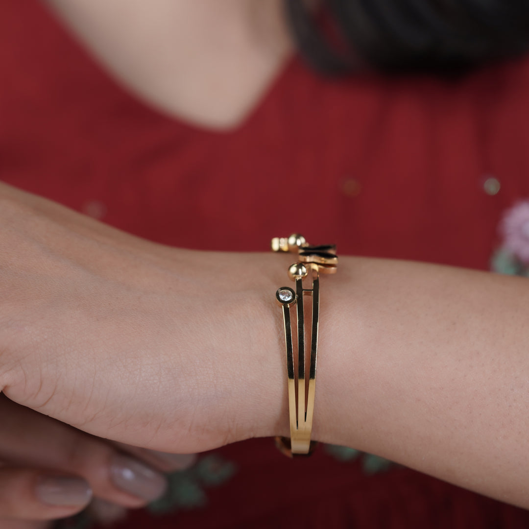 Women Bracelet Kada Gold jewellery - Finora Jewels