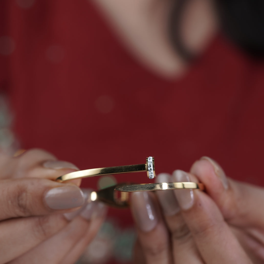 Gold Nalin Kada Bracelet for women - Finora Jewels