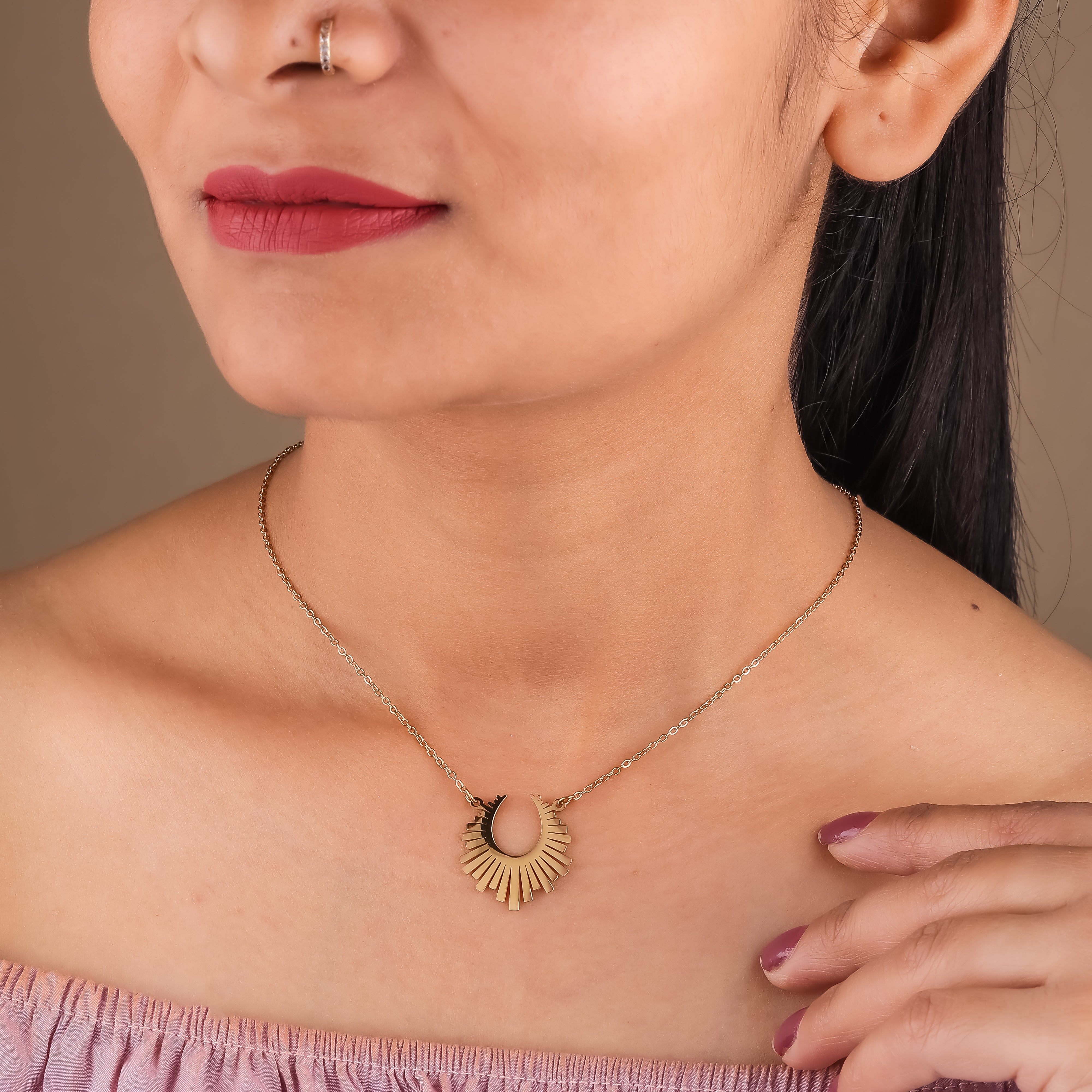 Pihu Sunburst Women Neckless GWN -16